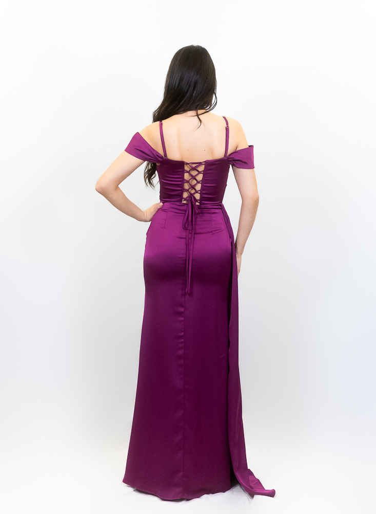 Gloria - Εντυπωσιακό φόρεμα off shoulder με σκίσιμο και ουρά - 2